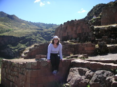 Janet posing on the Pisac ruins.