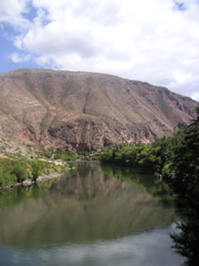 The beginning of the hike up to the salt mines of Maras.