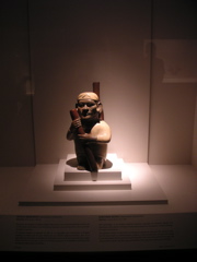 Exhibit in the Museo de Arte Precolombino, Cusco.