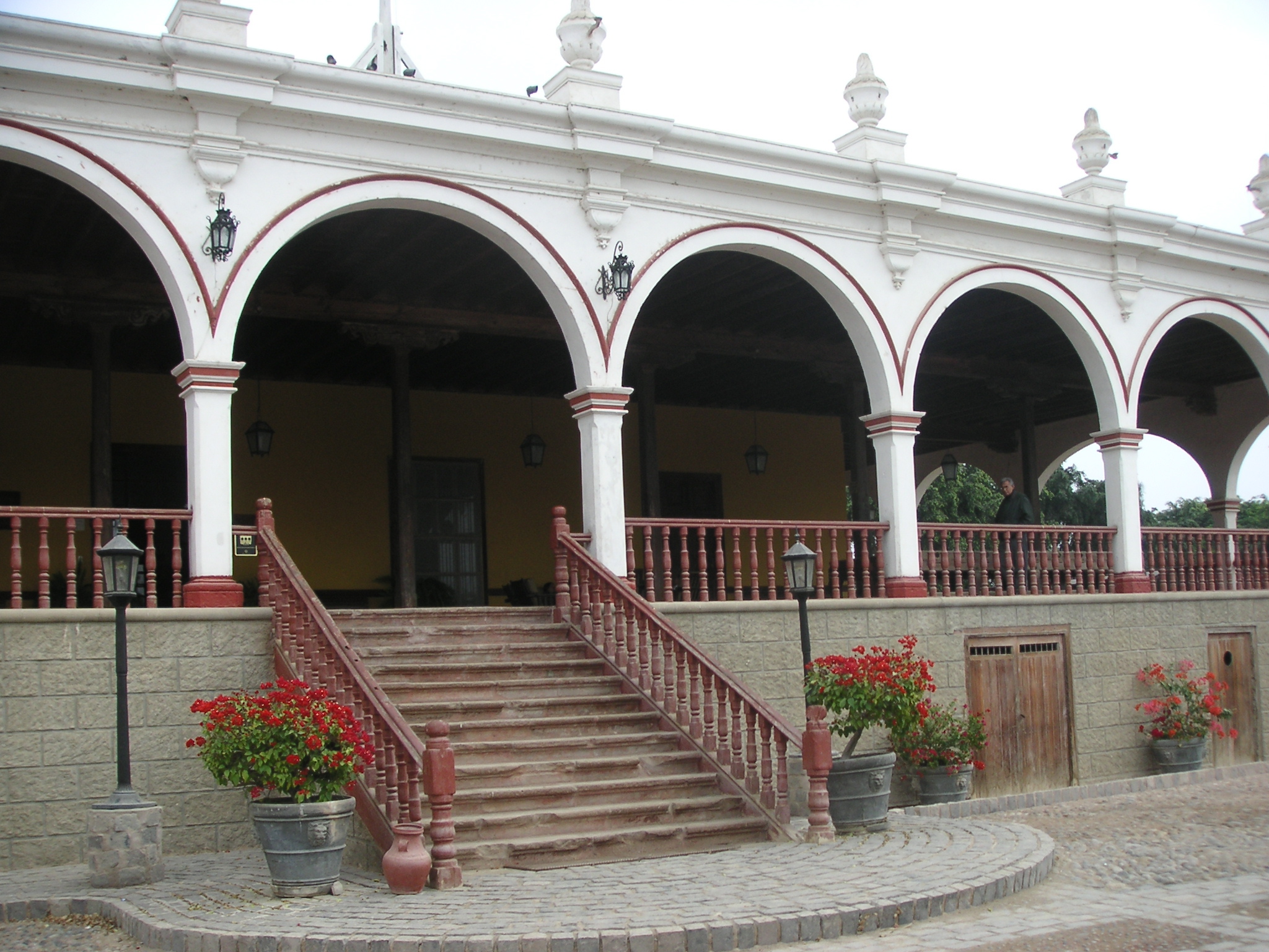 The front steps of the Hotel-Hacienda San José, Chincha.