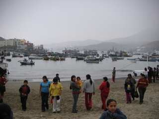 The town by the dock, Pucusana.