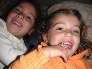 On the way back from Pucusana, Maritza's granddaughters (L to R) Bianca and Luana in the back of the SUV.