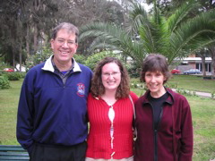 Bob, Janet, and Olga in Parque Roosevelt, Lima. We all just finished our final lunch together and depart tonight.